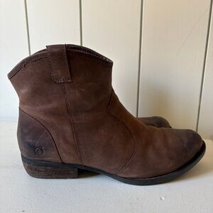 Born Dark Brown Ankle Booties leather 10